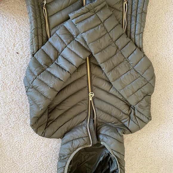 Sold - Picture 3 of 3